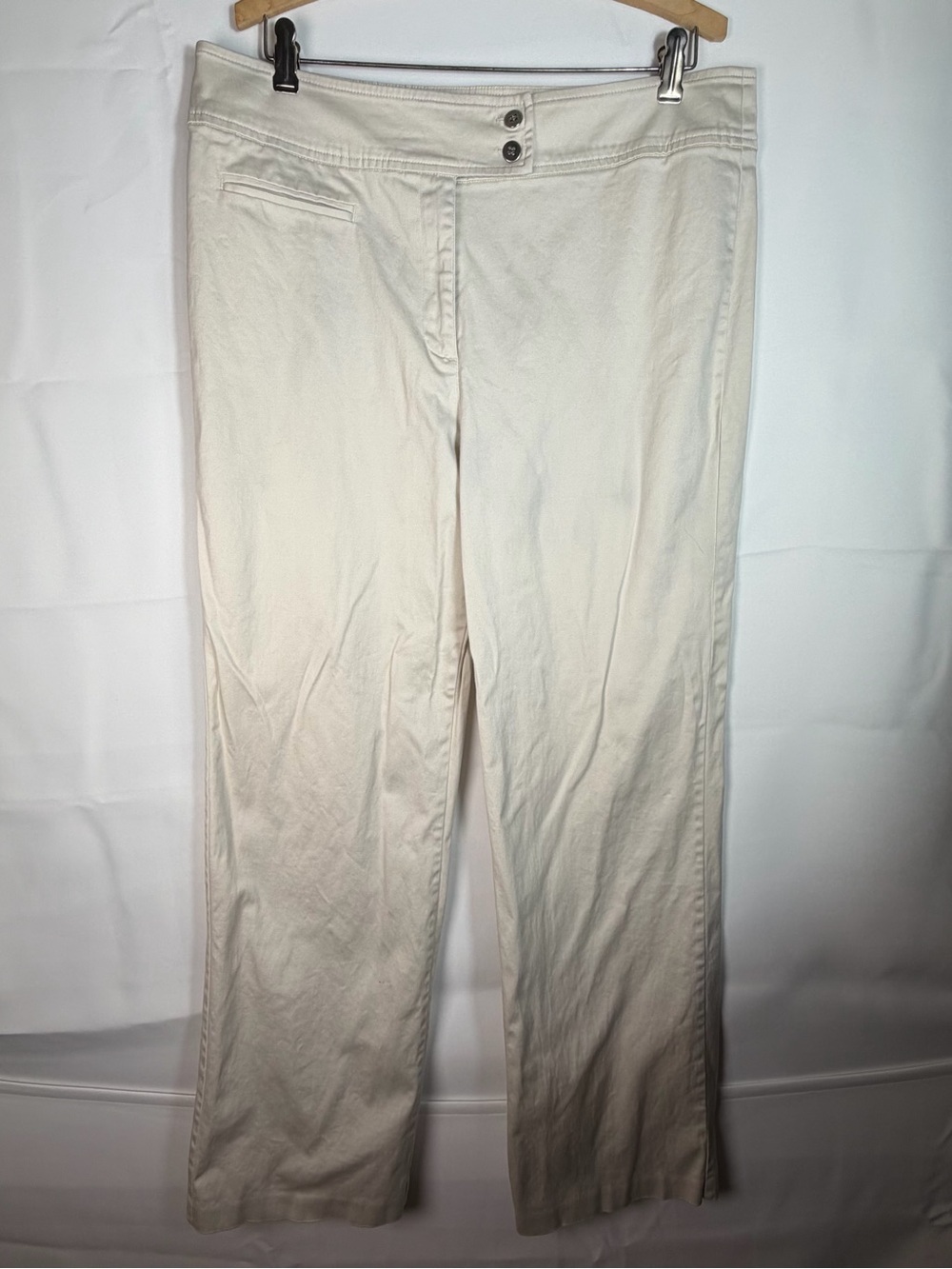 Chico's Tailored Sand Khakis Sz 2.5 US 14 Corporate Chic Academic Classic Preppy